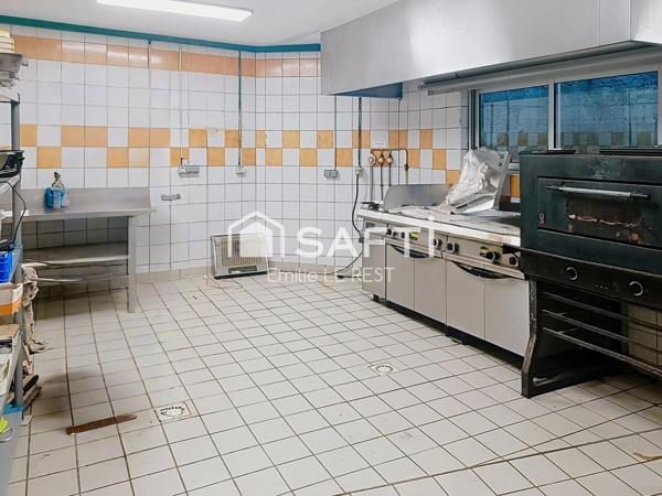 Local commercial 227m2 au cœur de PLOMODIERN