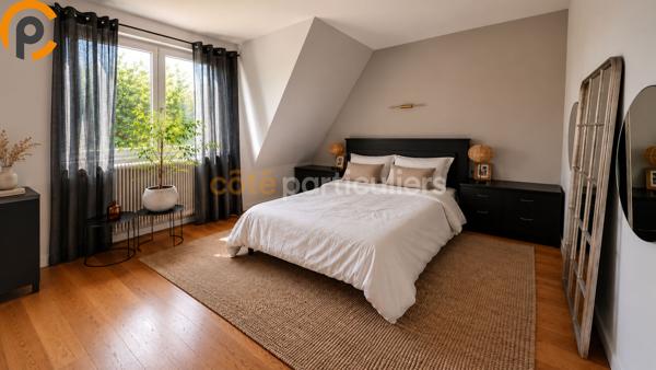 Vente
                Demeure de Prestige310 m² - 10 Pièces -
                    VILLENEUVE D ASCQ (59650)