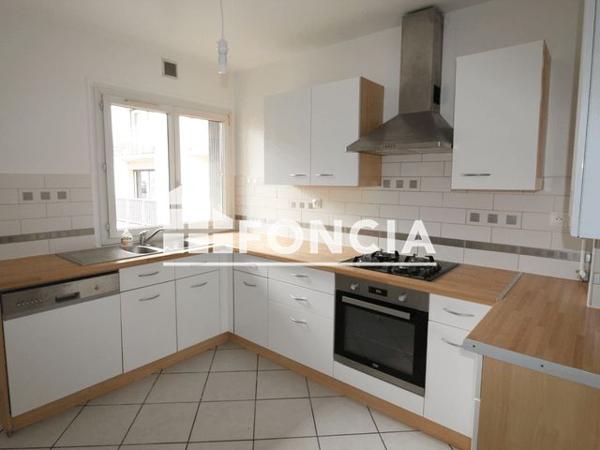 Location Appartement 4 pièces 73.21 m² - PLEIN SUD Echirolles 38130