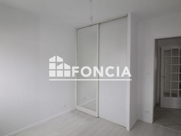 Location Appartement 4 pièces 73.21 m² - PLEIN SUD Echirolles 38130