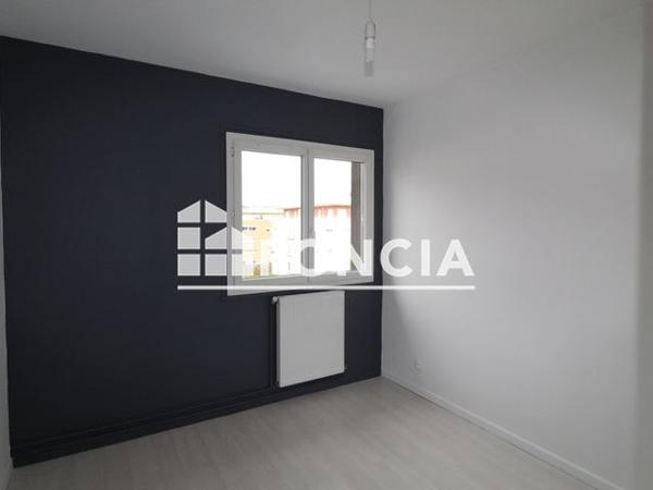 Location Appartement 4 pièces 73.21 m² - PLEIN SUD Echirolles 38130