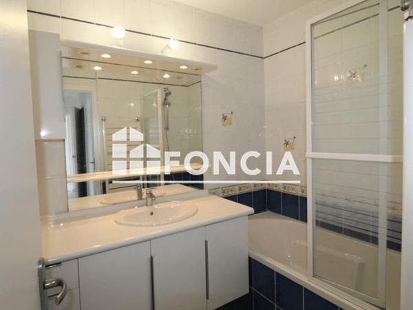 Location Appartement 4 pièces 73.21 m² - PLEIN SUD Echirolles 38130