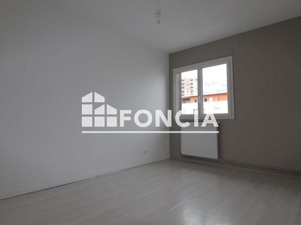 Location Appartement 4 pièces 73.21 m² - PLEIN SUD Echirolles 38130