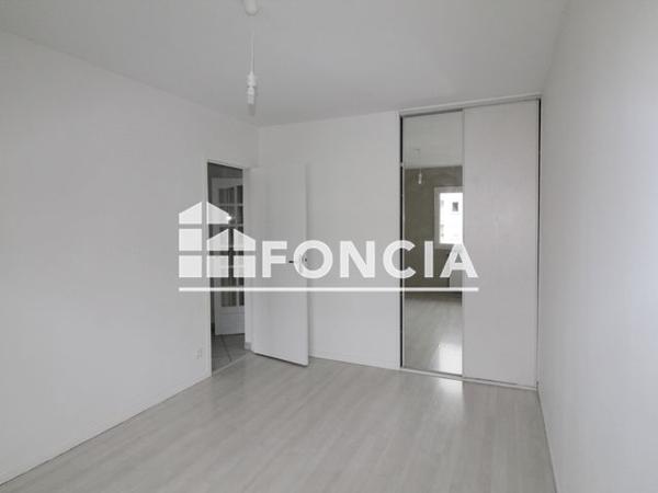 Location Appartement 4 pièces 73.21 m² - PLEIN SUD Echirolles 38130