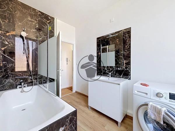 Location                                                      Appartement
                        
                     3 pièces                      55 m2                     à Saint-Quentin