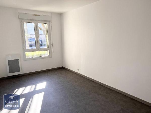 Appartement à louer 1 pièce 24.45m² Niort (79000)