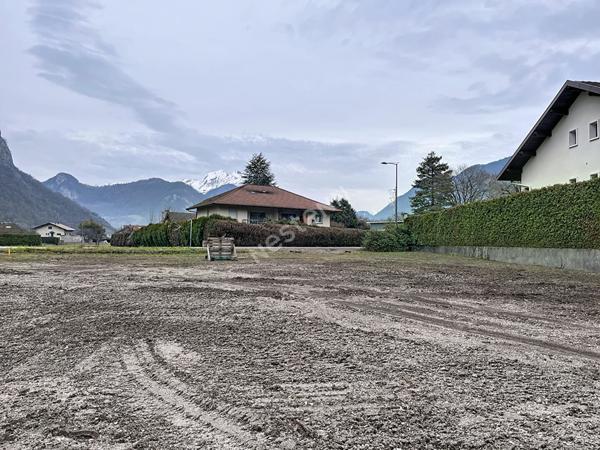 FAVERGES SEYTHENEX _ Terrain plat de 538 m² à vendre au coeur de Faverges-Seythenex
