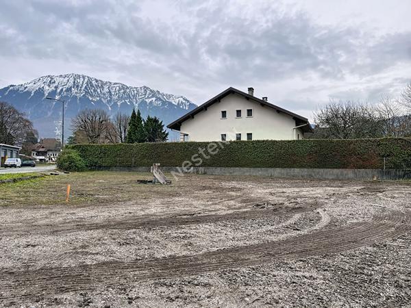 FAVERGES SEYTHENEX _ Terrain plat de 538 m² à vendre au coeur de Faverges-Seythenex