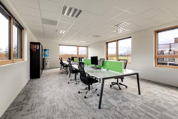 Bureau - 691 m²
