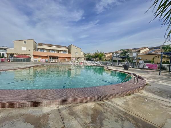 Maison de vacances dans résidence avec piscine située à Latour Bas Elne à 4km des plages