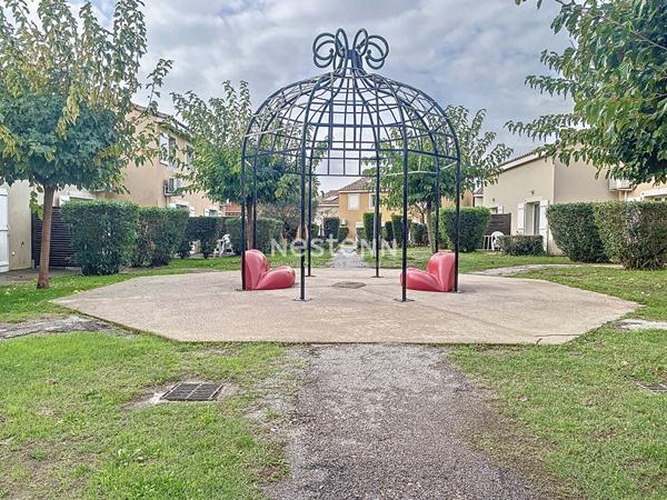 Maison de vacances dans résidence avec piscine située à Latour Bas Elne à 4km des plages