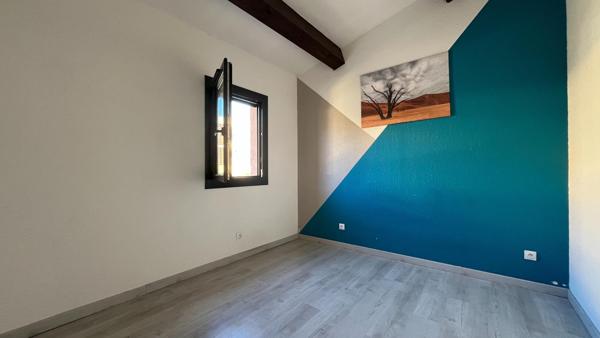 Maison mitoyenne rénovée - A pied des commerces