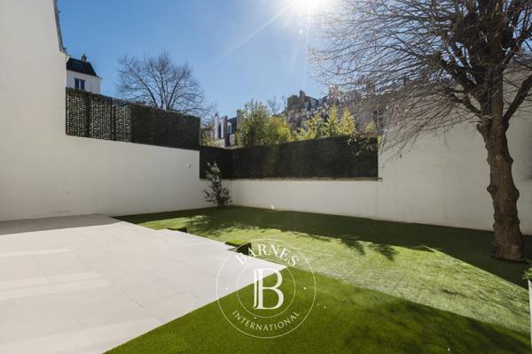 Neuilly-sur-Seine, Hôtel particulier 5 Chambres -  390 m² à vendre