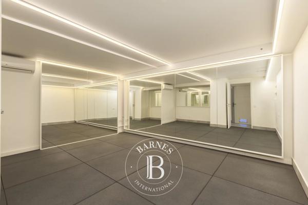 Neuilly-sur-Seine, Hôtel particulier 5 Chambres -  390 m² à vendre