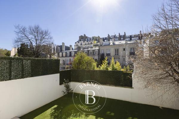 Neuilly-sur-Seine, Hôtel particulier 5 Chambres -  390 m² à vendre