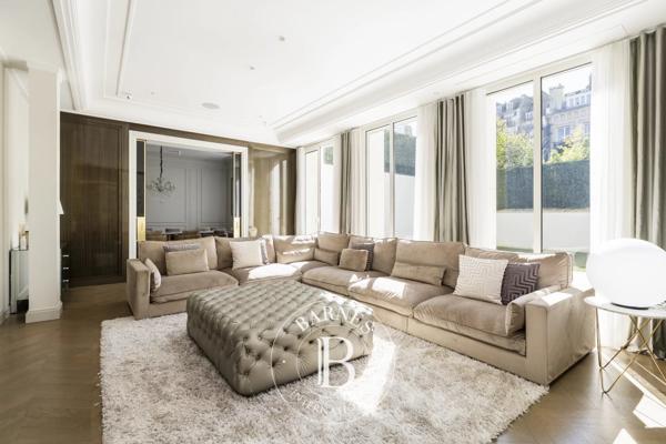 Neuilly-sur-Seine, Hôtel particulier 5 Chambres -  390 m² à vendre
