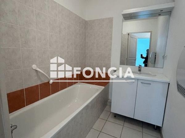 Location Appartement 2 pièces 47.1 m² - 2 AVENUE DE LA FARANDOLE Le Pontet 84130