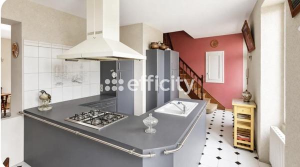 Maison
         5 pièces
        - 126 m² Exclusivité 161 000 € *