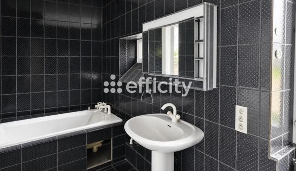 Maison
         5 pièces
        - 126 m² Exclusivité 161 000 € *