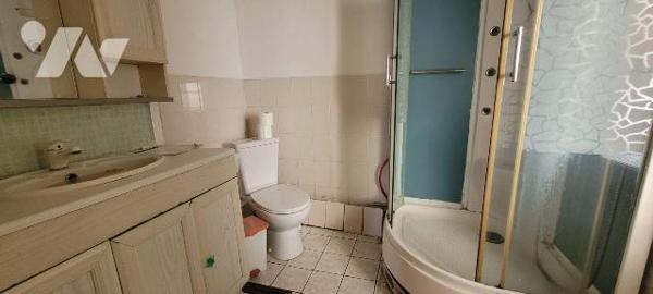  Maison à vendre 59210 Nord à Coudekerque-Branche

Située sur le secteur de Coudekerque-Branc...