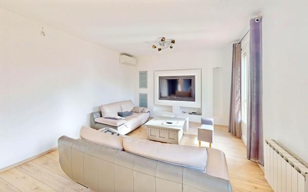 Maison à vendre    6 pièces •  Castelnaudary