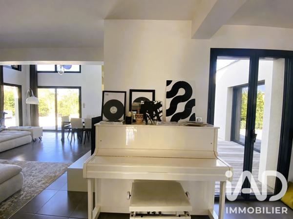 Maison à vendre 6 pièces 177 m² Saône