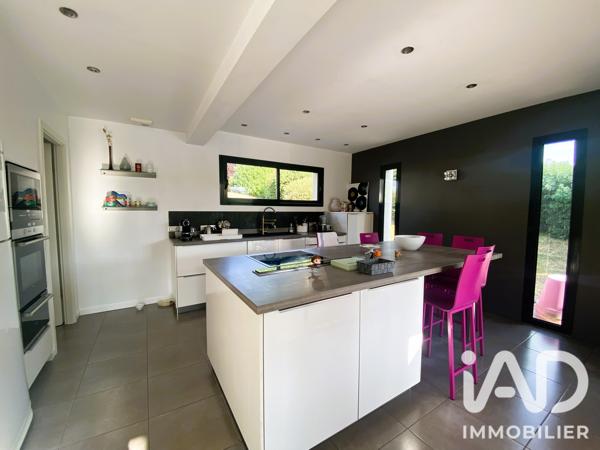 Maison à vendre 6 pièces 177 m² Saône