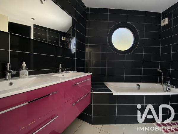 Maison à vendre 6 pièces 177 m² Saône