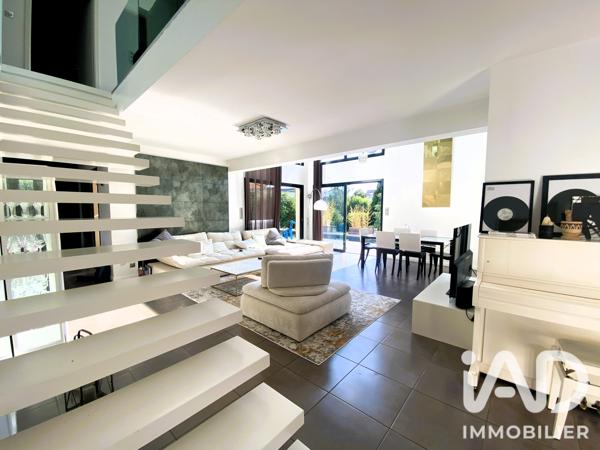 Maison à vendre 6 pièces 177 m² Saône