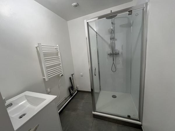 Appartement à louer |                                        LA REOLE |                                        3 pièces  | 75 m²