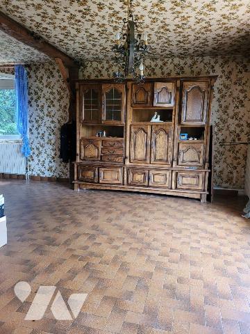 Cette maison d'habitation séduira les familles à la recherche d'espace, de confort et de nombre...