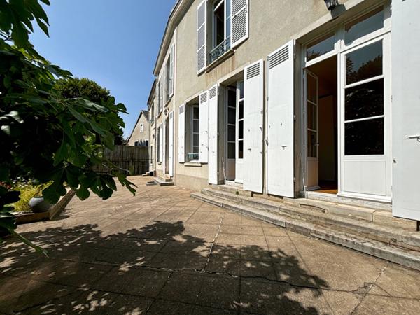 APPARTEMENT DE PRESTIGE AVEC JARDIN DE 800M² EN CENTRE-VILLE
