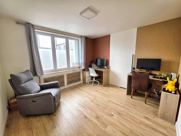Location                                                      Maison
                        
                     5 pièces                      127 m2                     à Brest