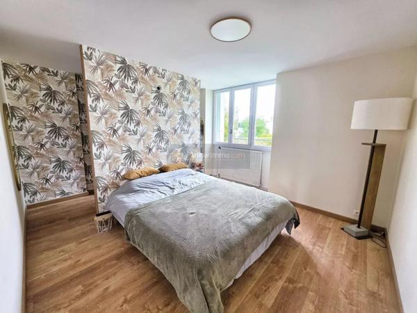 Location                                                      Maison
                        
                     5 pièces                      127 m2                     à Brest