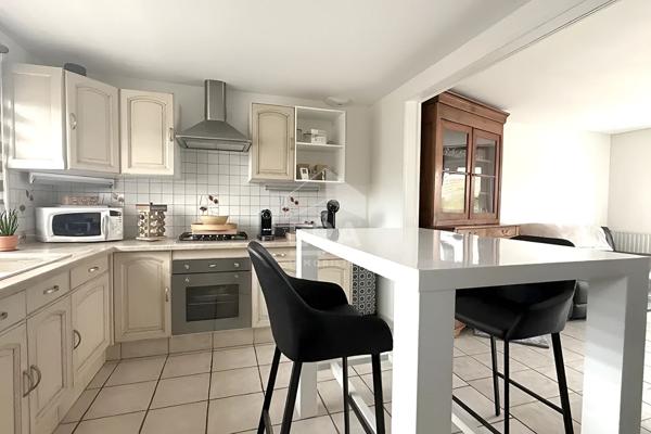Maison 3 chambres JARDIN garage centre ville port 