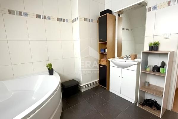 Maison 3 chambres JARDIN garage centre ville port 