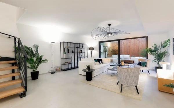 Appartement à vendre    4 pièces •  Marseille 8