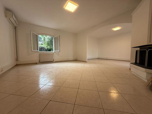 Bureau en location à Lucciana