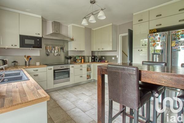 Maison à vendre 9 pièces 218 m² Verneuil-sur-Seine