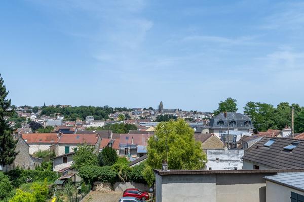APPARTEMENT STUDIO avec PLACE DE PARKING - PONTOISE