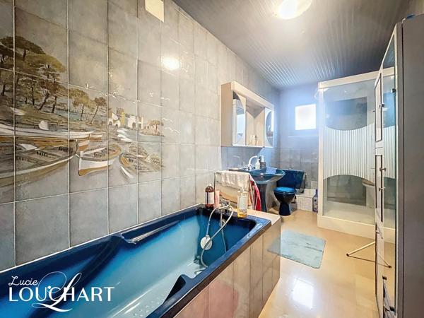 MAISON FAMILIALE À RÉNOVER