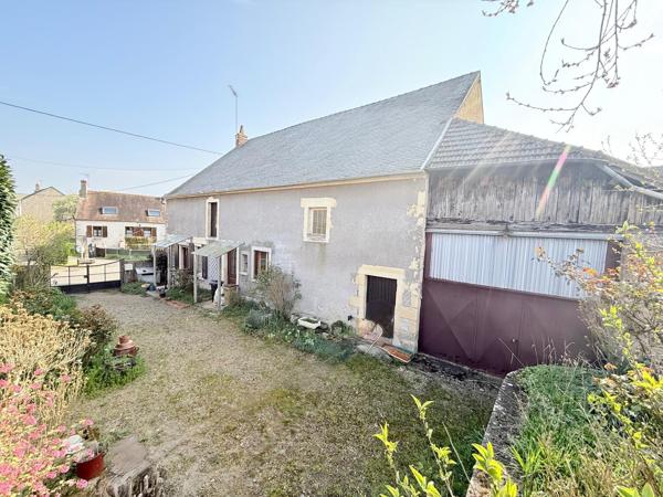 Maison d'habitation 3 pièces avec garage et grange