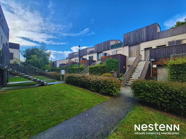 A SAINTE GENEVIEVE DES BOIS , APPARTEMENT DE DEUX PIECES SITUE DANS UNE RESIDENCE SECURISEE ET RECENTE DE 2015 , AU TROISIEME ET DERNIER ETAGE AVEC ASCENSEUR