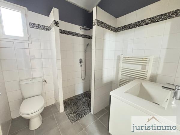 Bollène (84500) À VENDRE – Charmante maison en duplex entièrement rénovée à Bollène de 2010