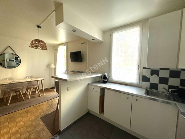 PUTEAUX-DEFENSE: Studio meublé de 22m²