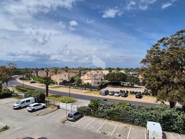Studio cabine à vendre à Saint-Cyprien vue Canigou, piscine et accès plage