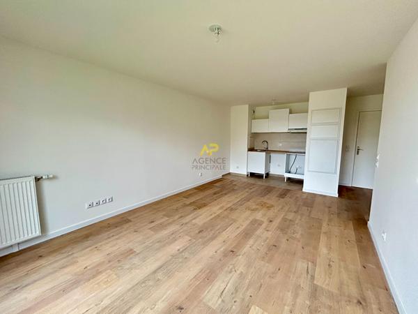 F2 MONTIGNY VILLAGE Loyer 795.11 €/mois charges comprises **  - Référence  2085