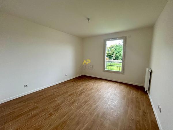 F2 MONTIGNY VILLAGE Loyer 795.11 €/mois charges comprises **  - Référence  2085