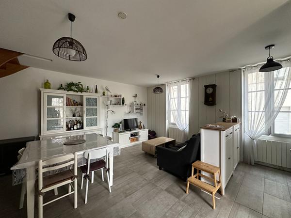 Maison 3 chambres - Rochefort 80.79 m2 - cour et garage