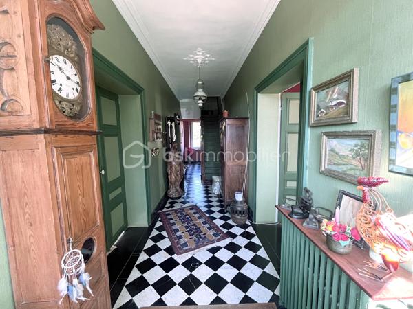 Maison de 324,47 m²